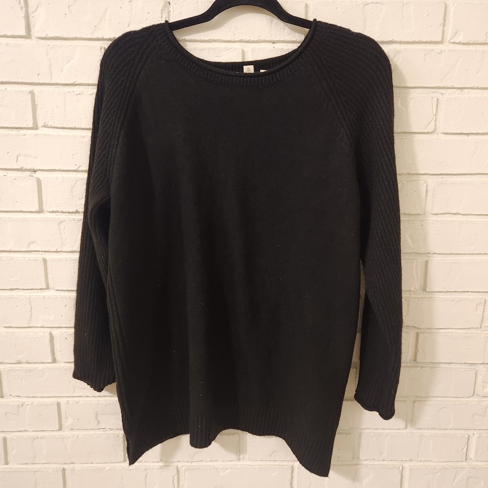 Terra & Sky Classic Black Women's Sweater